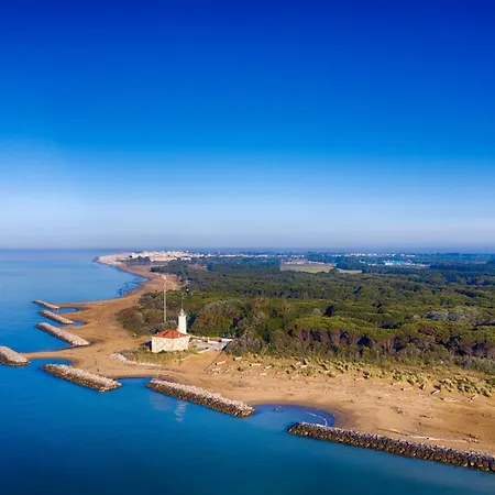 Modern Terraced House ビビオーネ